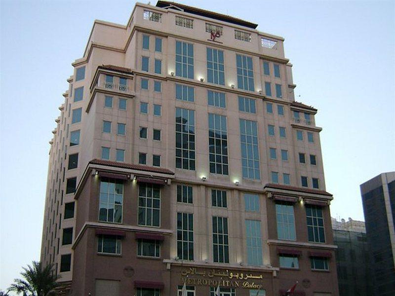 โรงแรมคาร์ลตัน พาเลซ ดูไบ ภายนอก รูปภาพ The hotel in 2008