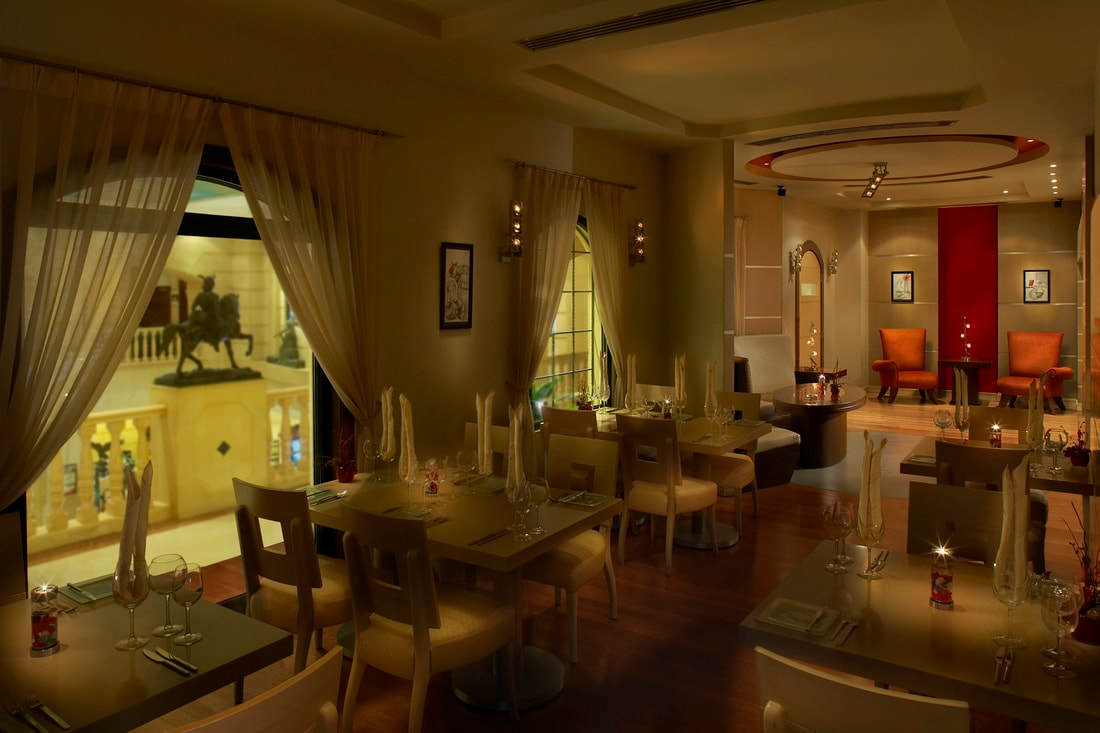 โรงแรมคาร์ลตัน พาเลซ ดูไบ ภายนอก รูปภาพ The interior of the hotel